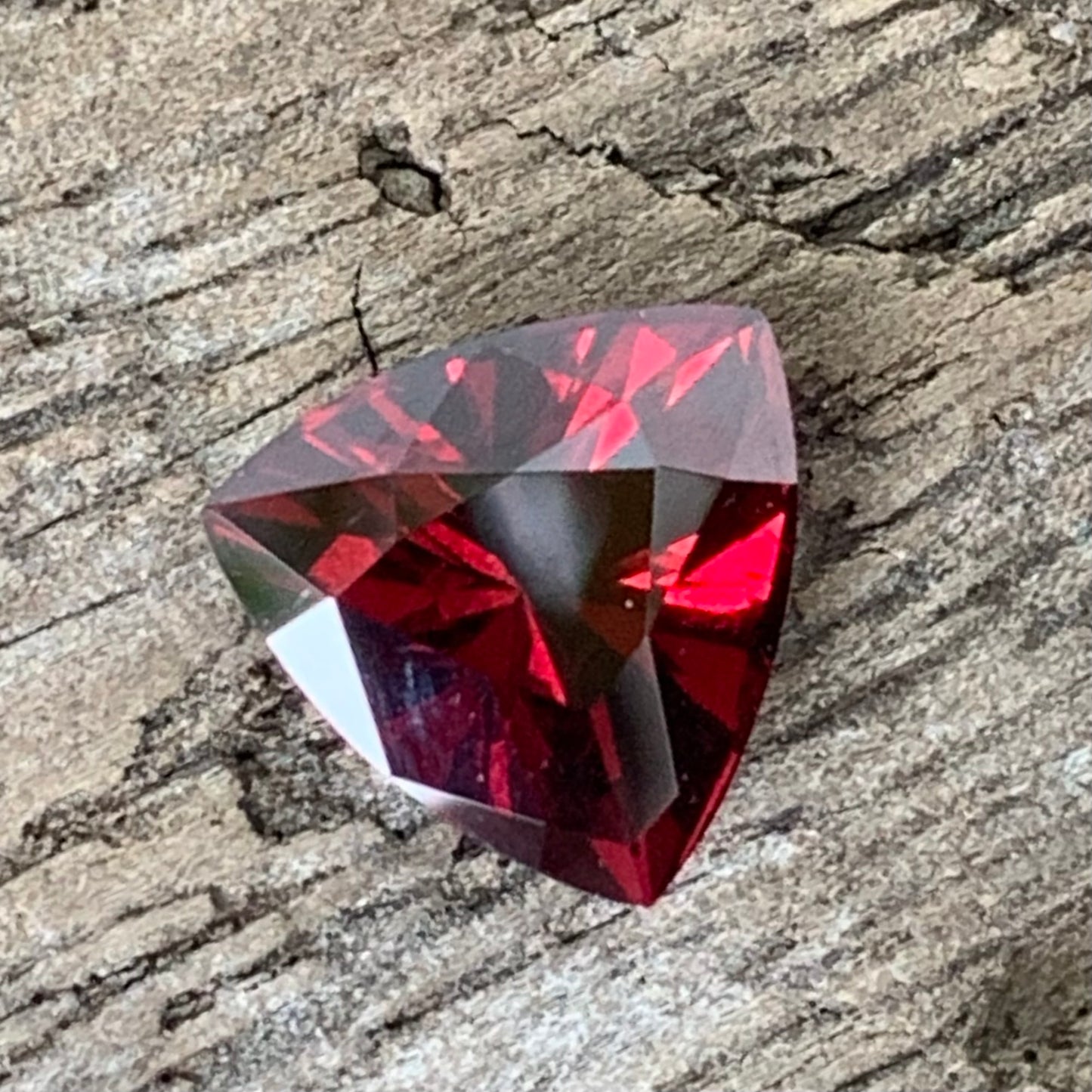Garnet Deep Red Trillion 7.9 mm / 2.16 Ct Natural Loose Gemstone For Jewelry Making