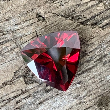 Garnet Deep Red Trillion 7.9 mm / 2.16 Ct Natural Loose Gemstone For Jewelry Making