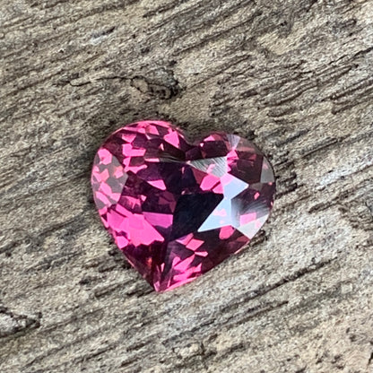 Pink Spinel Heart 1.69 Ct Loose Gemstone For Contemporary Jewelry