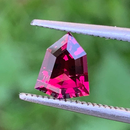 Purplish Red Garnet Shield 1.40 Ct Loose Gemstone From Sri Lanka