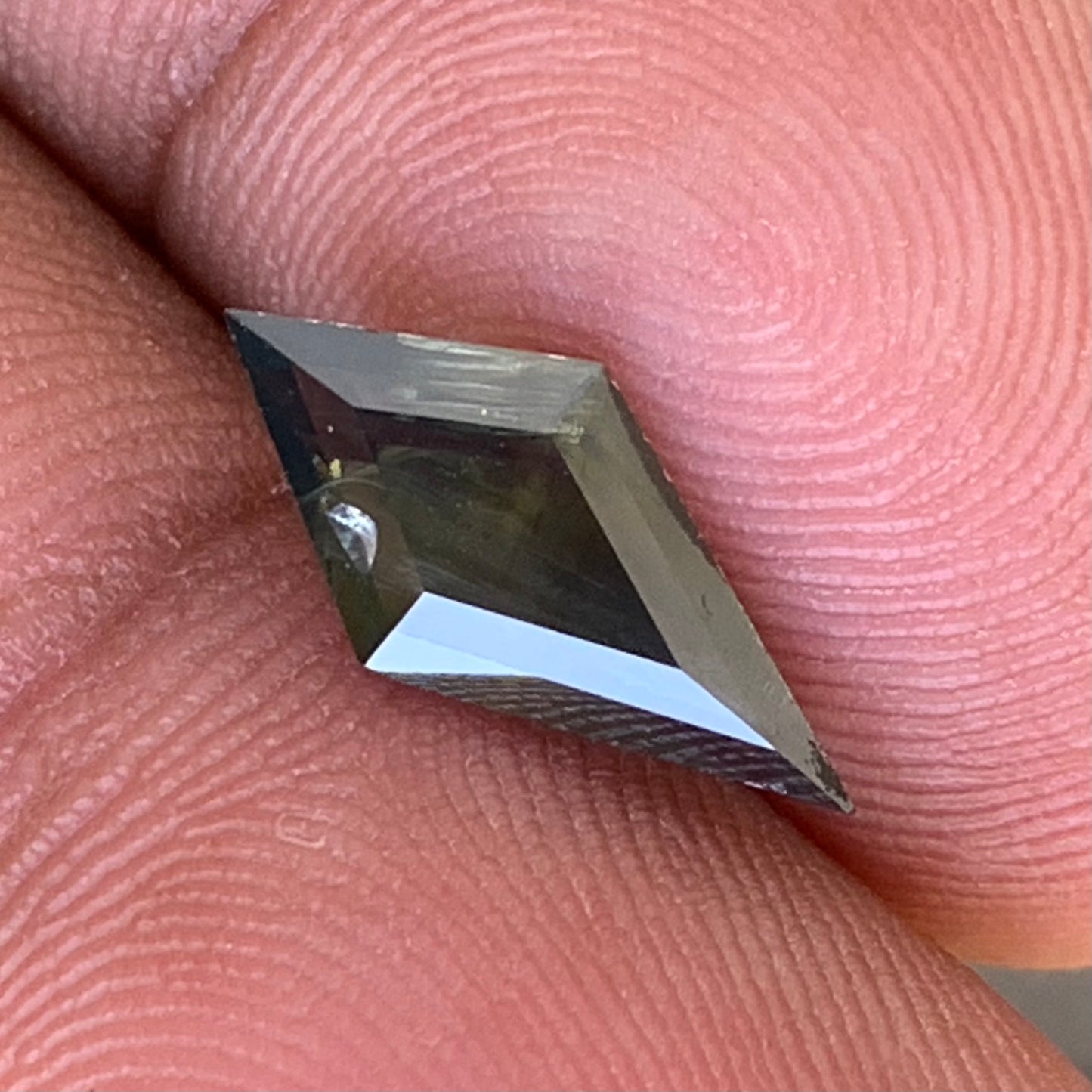 Deep Green Zircon Kite 2.5 Ct Loose Gemstone from Sri Lanka