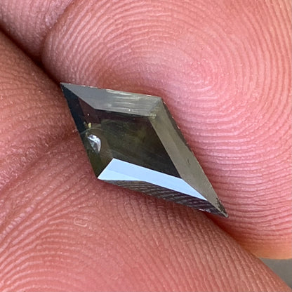 Deep Green Zircon Kite 2.5 Ct Loose Gemstone from Sri Lanka