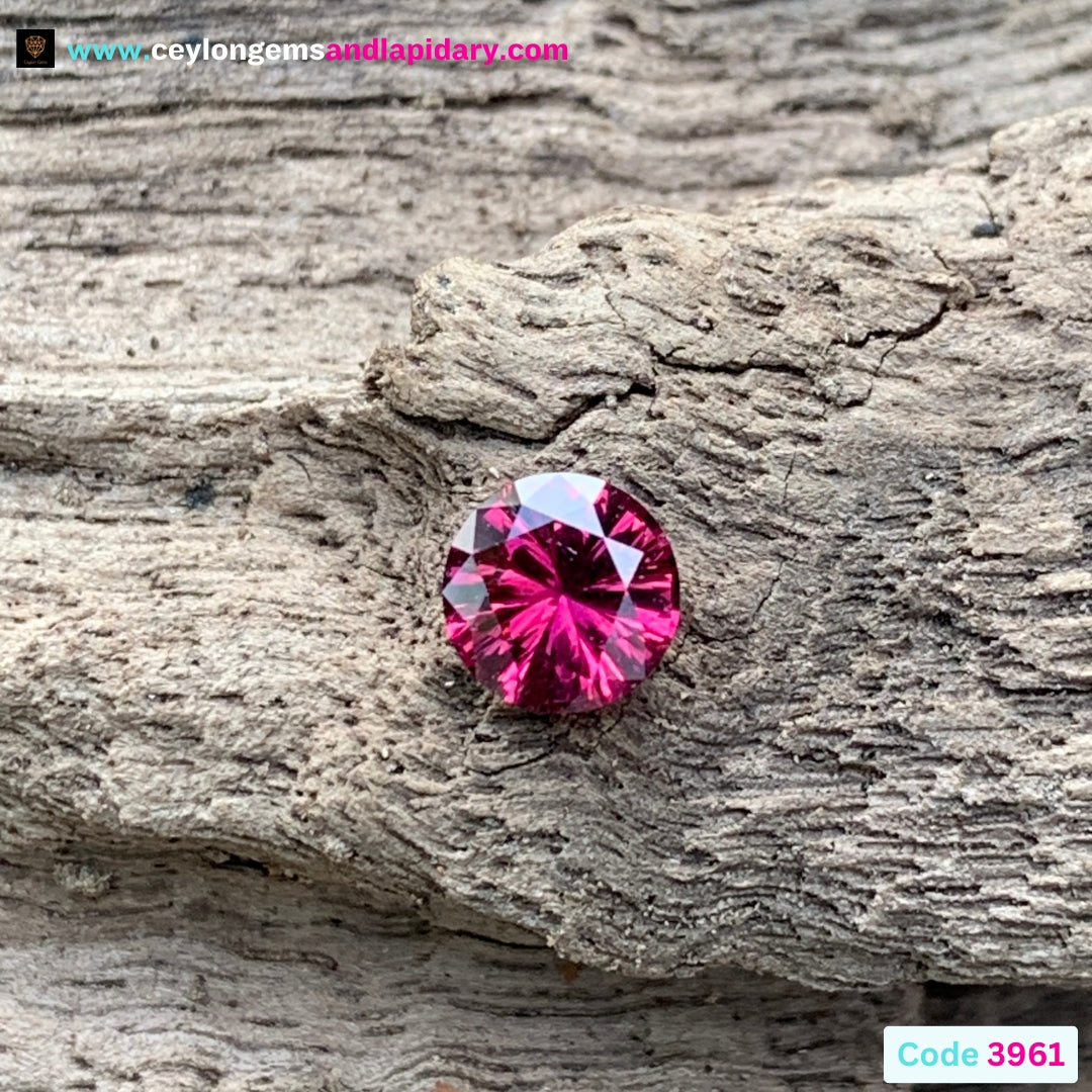 Red Garnet Fantasy Cut / Concave Cut 5 mm Round 0.63 Ct Natural Loose Gemstone For Jewelry Making 💎✨