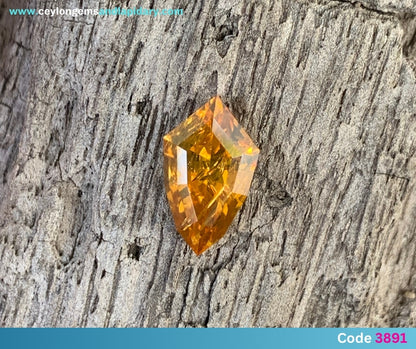 ✨ Orange Zircon Shield 2.86 Ct Natural Loose Gemstone 💎