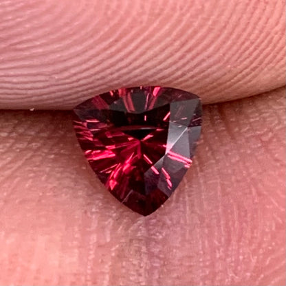 Red Garnet Concave Cut / Fantasy Cut Trillion 0.75 Ct Natural Loose Gemstone From Sri Lanka
