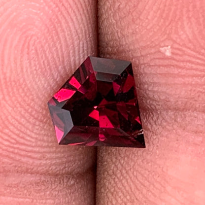 Red Garnet Kite 1.95 Ct Natural Geometric Shape Unheated Loose Gemstone from Sri Lanka