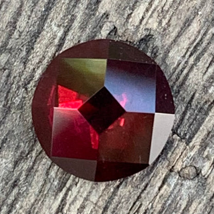 Orangish Garnet Round 8.1 mm / 2 ct Special Creative Cut Loose Gemstone