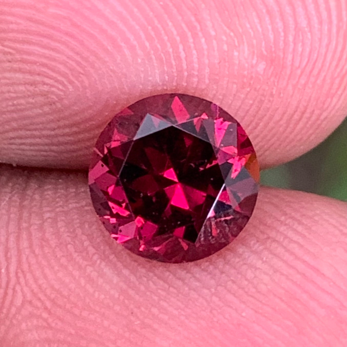 Deep Red Garnet Round 2.40 Ct Natural Unheated Loose Gemstone For Center Stone