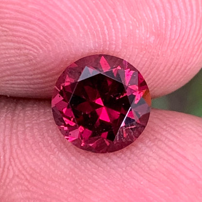 Deep Red Garnet Round 2.40 Ct Natural Unheated Loose Gemstone For Center Stone