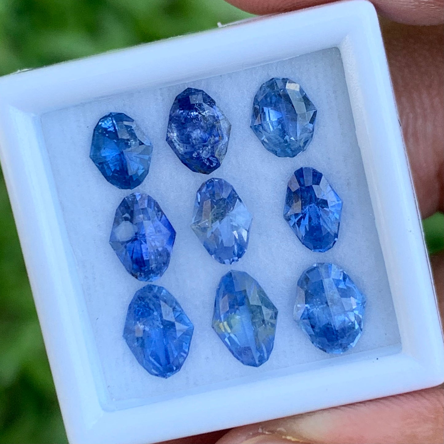 Blue Sapphire Heart of The Planet 5.76 Ct / 9 Stones Heated Only Natural Loose Gemstone For Jewelry Making