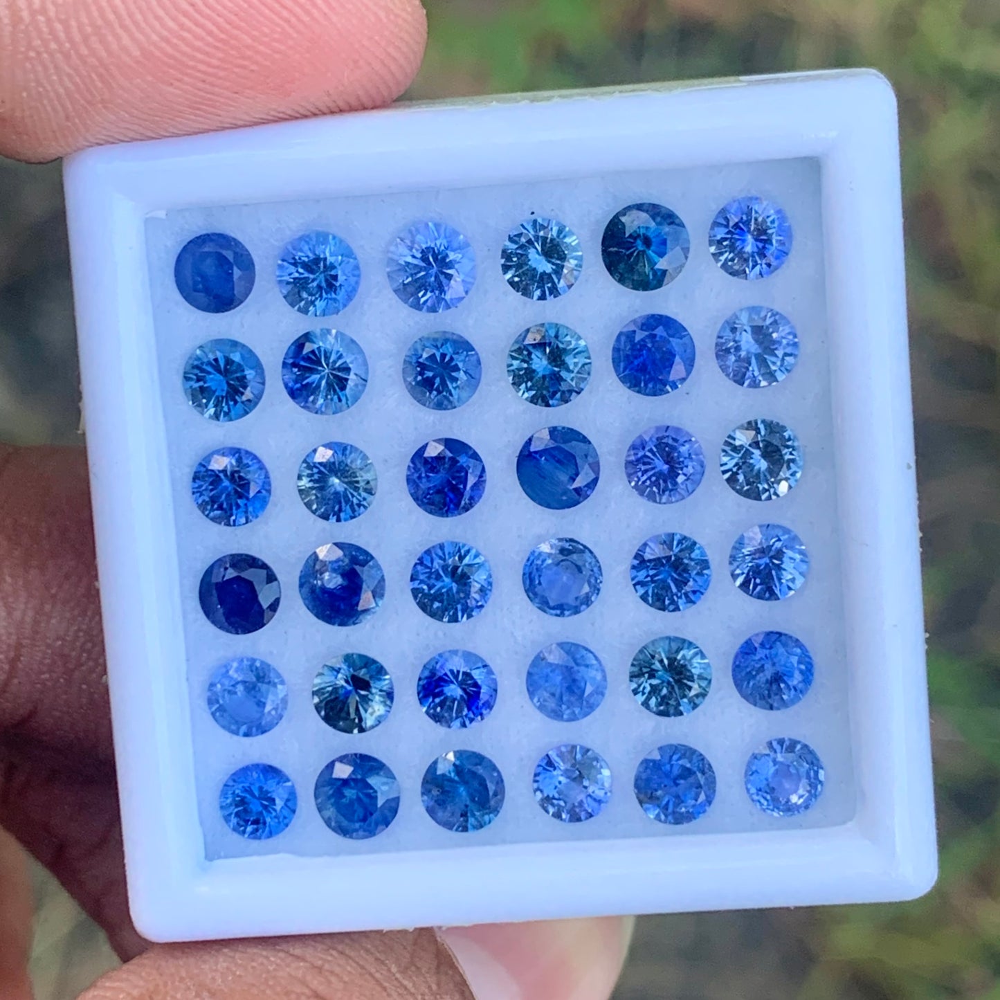 Blue Sapphire 3.8 - 4.2 mm Rounds 10.50 Ct Loose Gemstone Parcel of 36 Stones