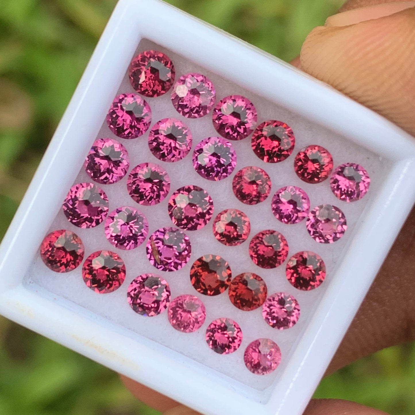 Red Garnet 3 - 3.5 mm Football Cut Rounds 5.35 Ct / Stones Parcel of Natural Loose Gemstones From Sri Lanka