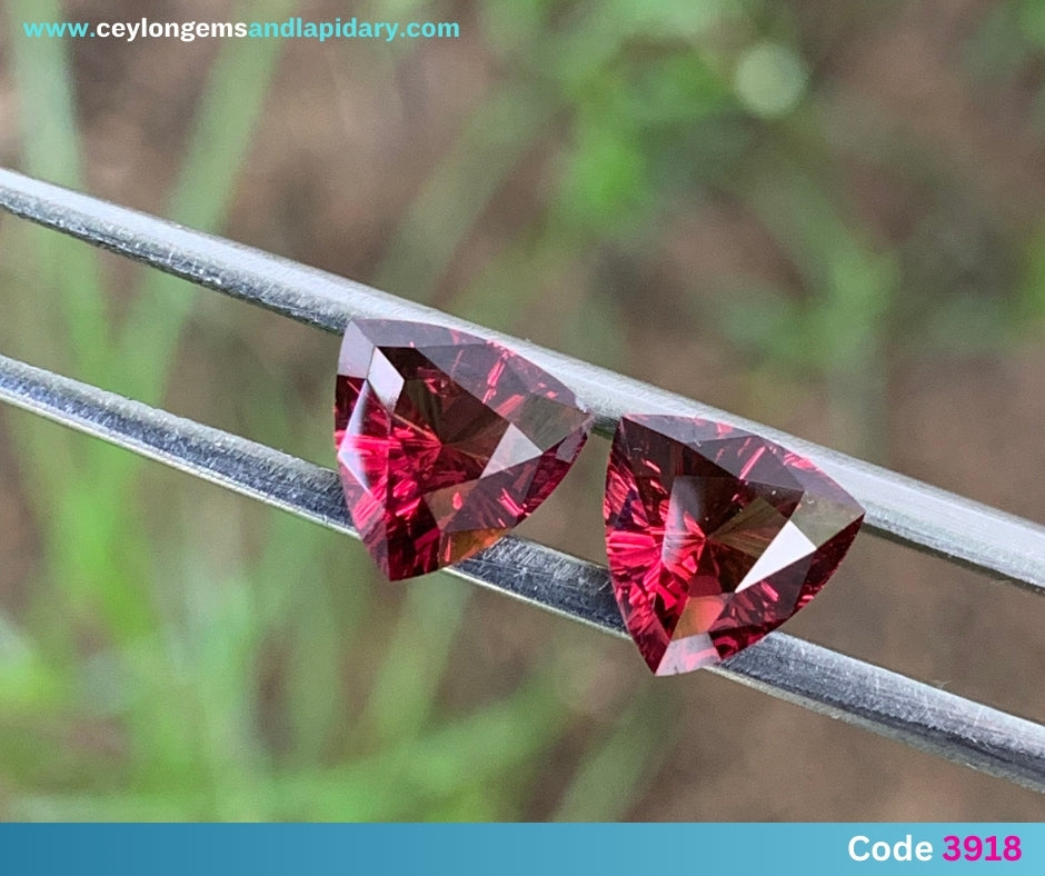 ✨ Red Garnet Trillion Pair - Concave Cut / Fantasy Cut 2.73 Ct Natural Loose Gemstones for Earrings 💎