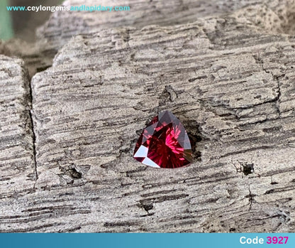 ✨ Red Garnet Concave Cut / Fantasy Cut Trillion 0.75 Ct Natural Loose Gemstone From Sri Lanka 💎
