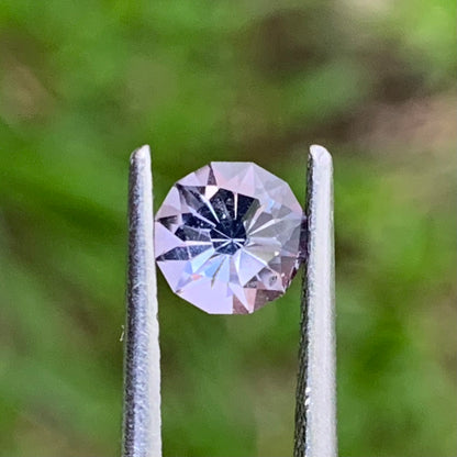 Spinel Polygonal Flower Cut Dark Grey Round 5.2 mm / 0.64 Ct Natural Loose Gemstone For Jewelry