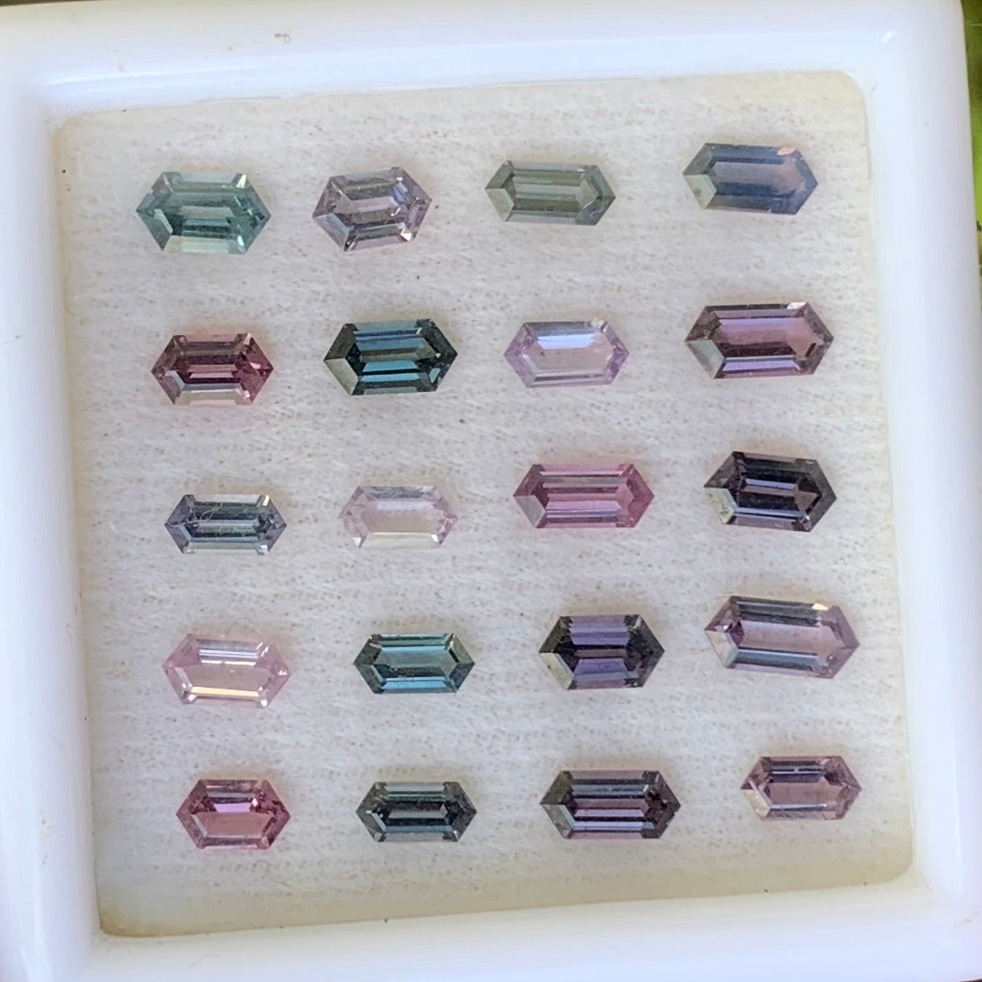 Spinel Elongated Hexagon Parcel 4.38 Ct / 20 Natural Loose Gemstones From Sri Lanka