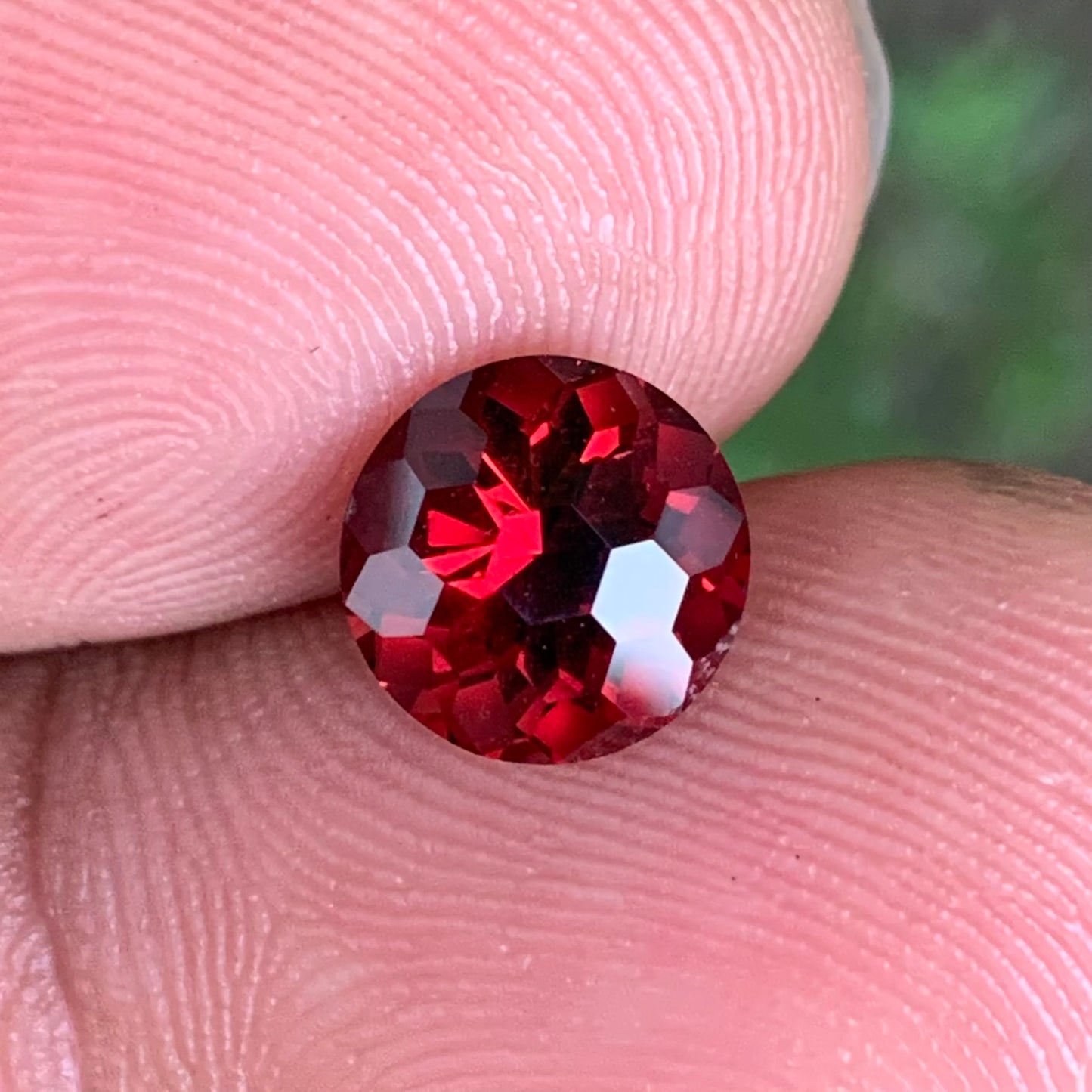 Garnet Round 8 mm / 2.30 Ct Fancy Football Cut Loose Gemstone For Contemporary Jewelry