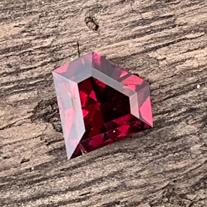 Red Garnet Kite 1.95 Ct Natural Geometric Shape Unheated Loose Gemstone from Sri Lanka