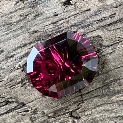 Red Garnet Fantasy Cut / Concave Cut Modified Oval 1.52 Ct Natural Loose Gemstone For Jewelry Making