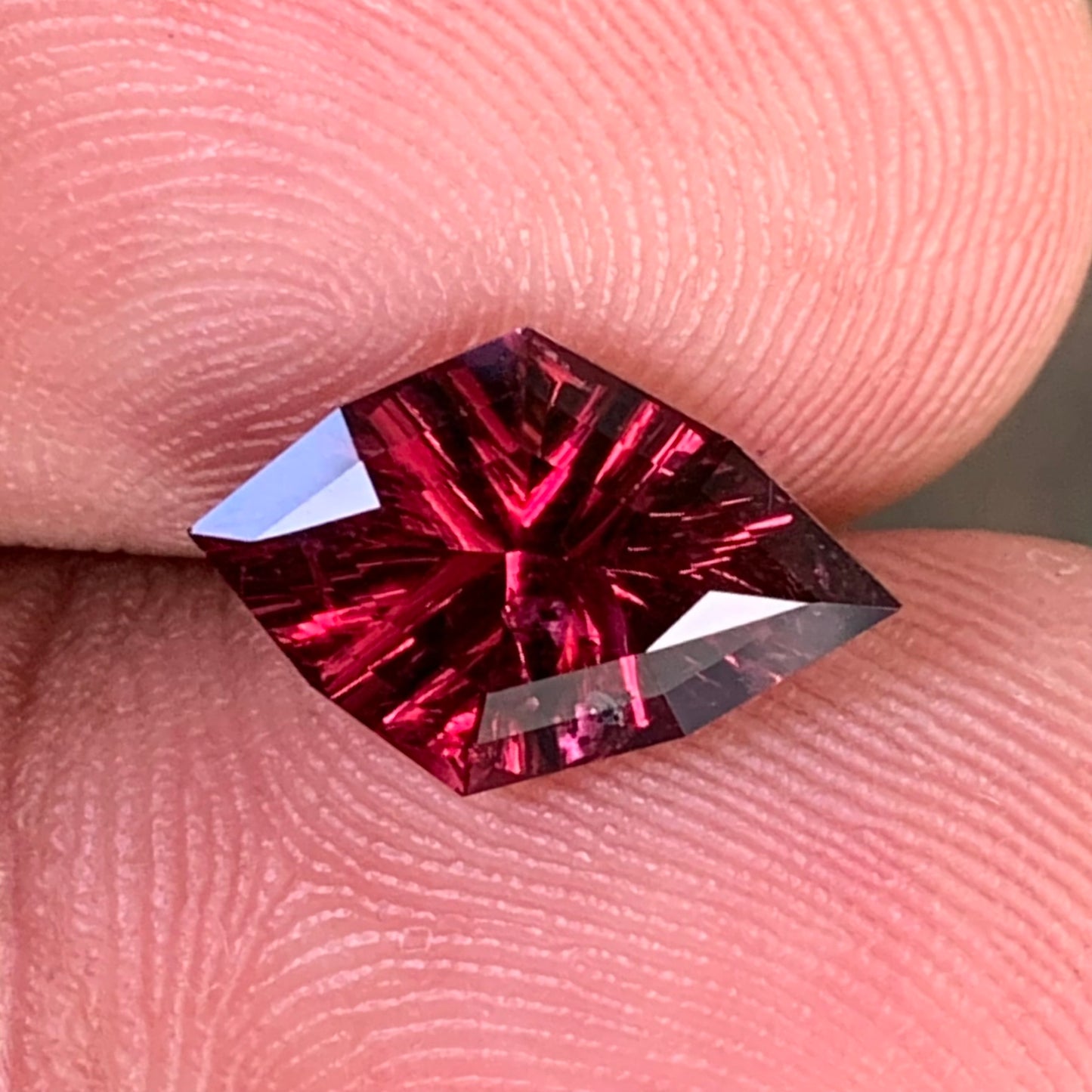 Red Garnet Concave Cut / Fantasy Cut Fancy Diamond 2.88 Ct Natural Loose Gemstone From Sri Lanka
