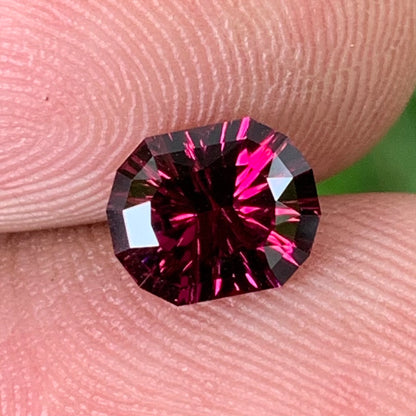 Red Garnet Fantasy Cut / Concave Cut Modified Oval 1.52 Ct Natural Loose Gemstone For Jewelry Making