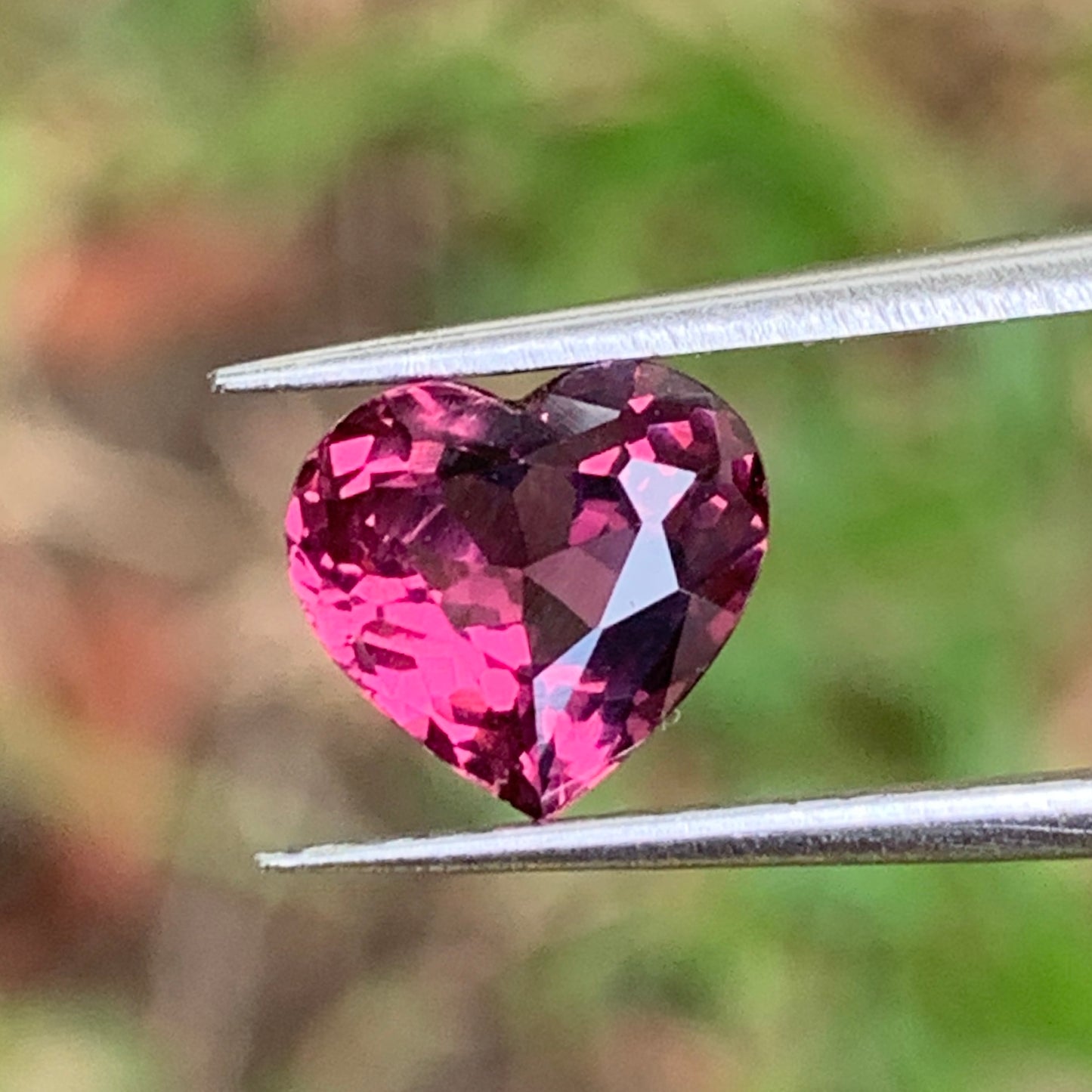 Pink Spinel Heart 1.69 Ct Loose Gemstone For Contemporary Jewelry