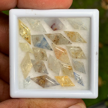 Unheated Sapphire Kites / Lozenges parcel of 21.55 Ct / 20 Natural Loose Gemstones from Sri Lanka