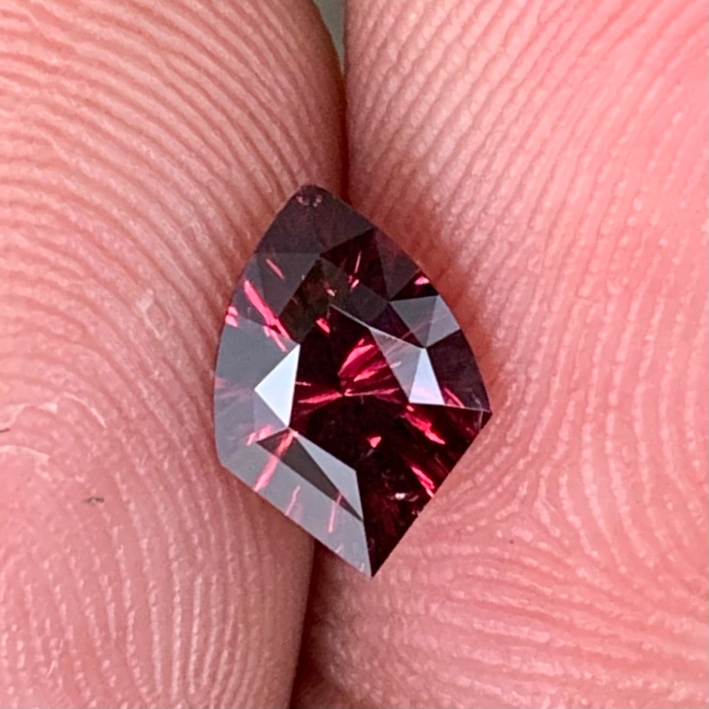 Red Garnet Fantasy / Concave Cut Shield 0.95 Ct Natural Loose Gemstone For Jewelry Making
