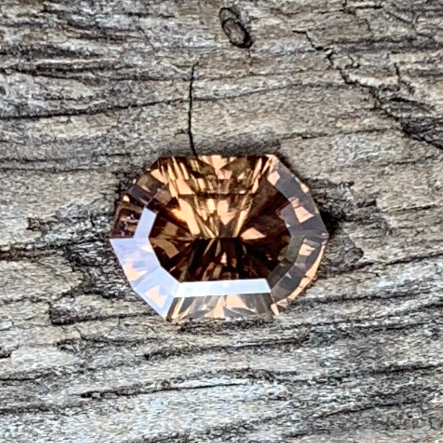 Golden Yellow Zircon Modified Oval 0.71 Ct Concave Cut / Fantasy Cut Natural Loose Gemstone for Jewelry Making