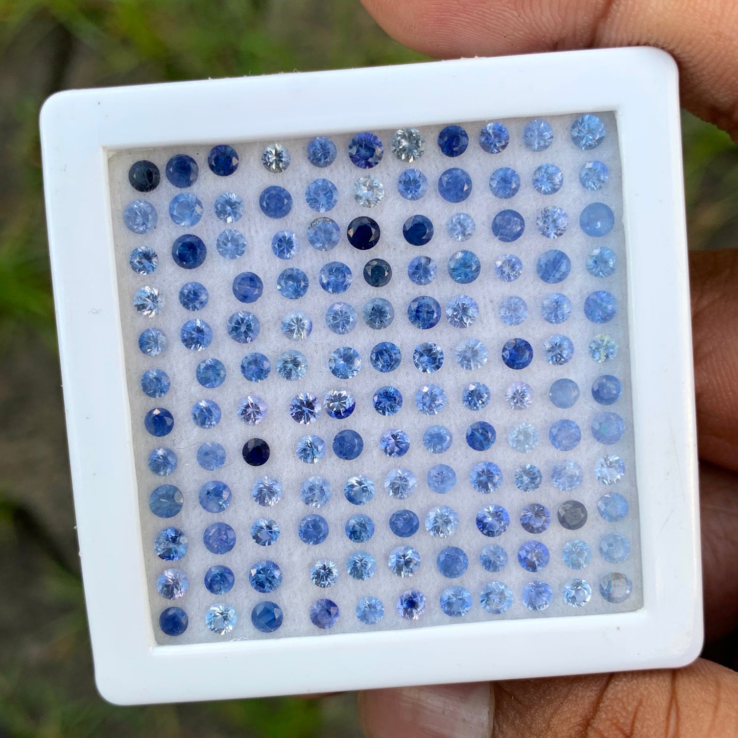 Blue Sapphire 2.3 - 2.7 mm Rounds 13.66 Ct Loose Gemstone Parcel of 132 Stones