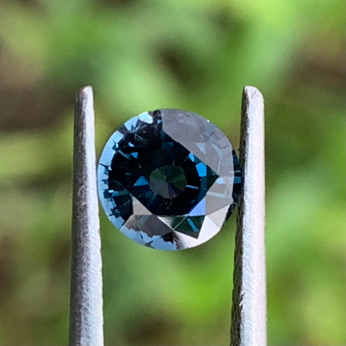 Teal Blue Spinel Round 5.85 mm / 0.85 Ct Natural Loose Gemstone For Jewelry Making