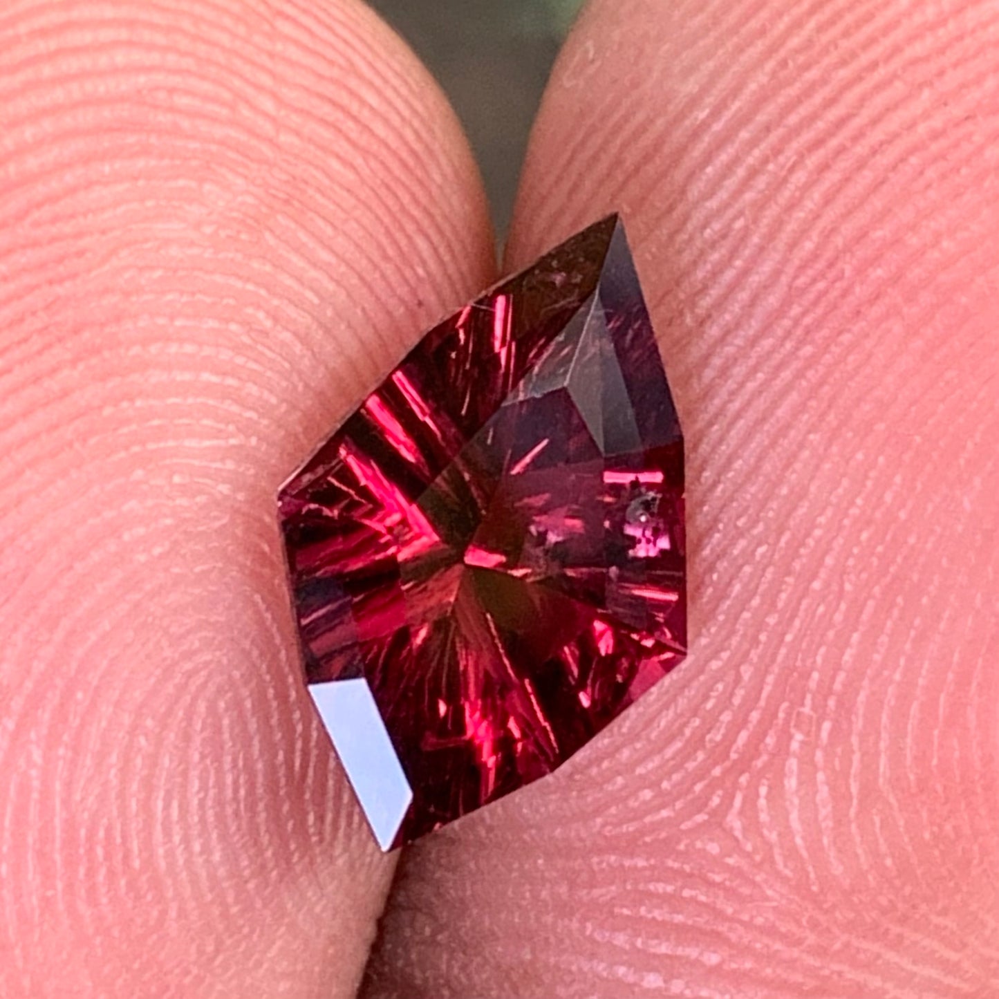 Red Garnet Concave Cut / Fantasy Cut Fancy Diamond 2.88 Ct Natural Loose Gemstone From Sri Lanka