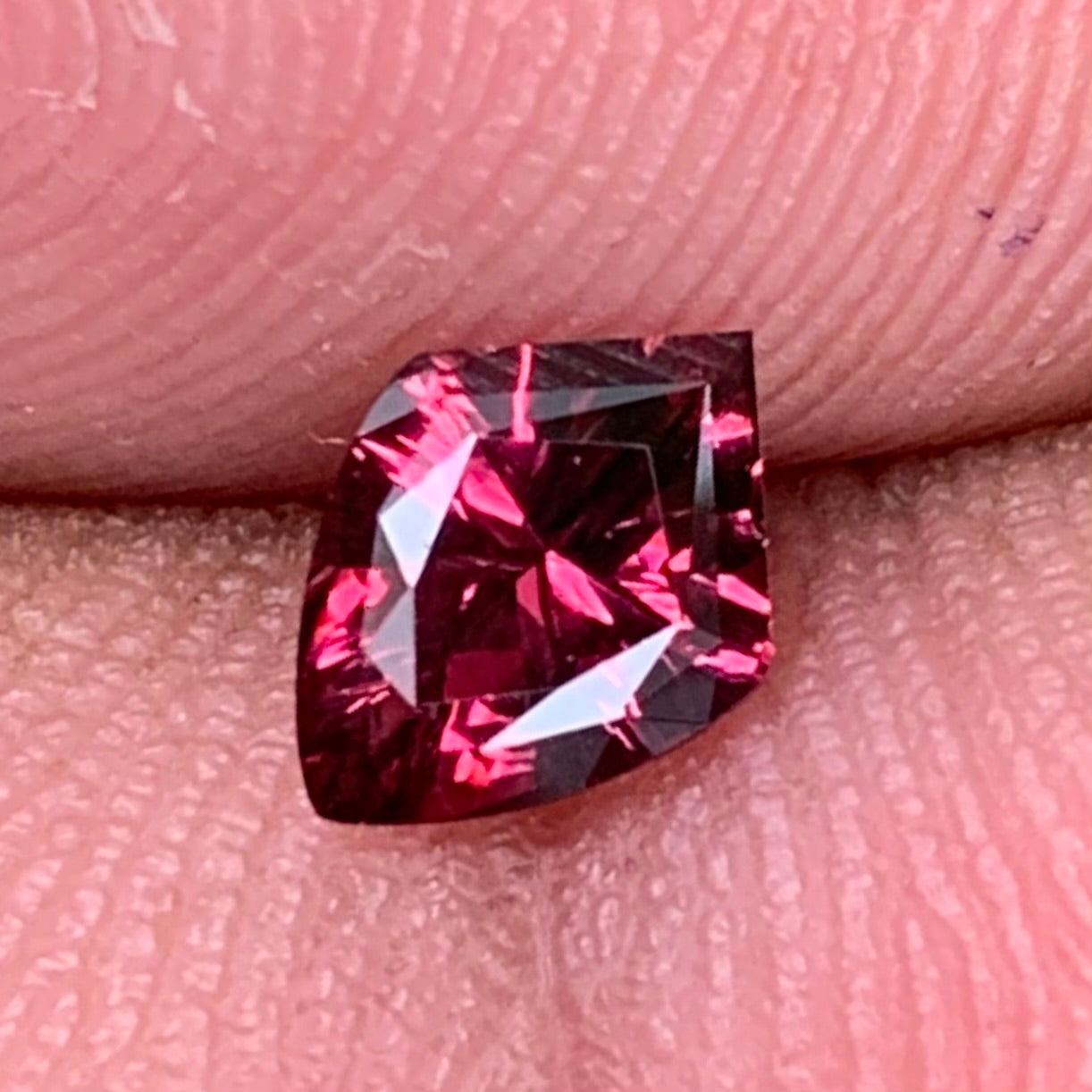 Red Garnet Fantasy / Concave Cut Shield 0.58 Ct Natural Loose Gemstone For Jewelry Making