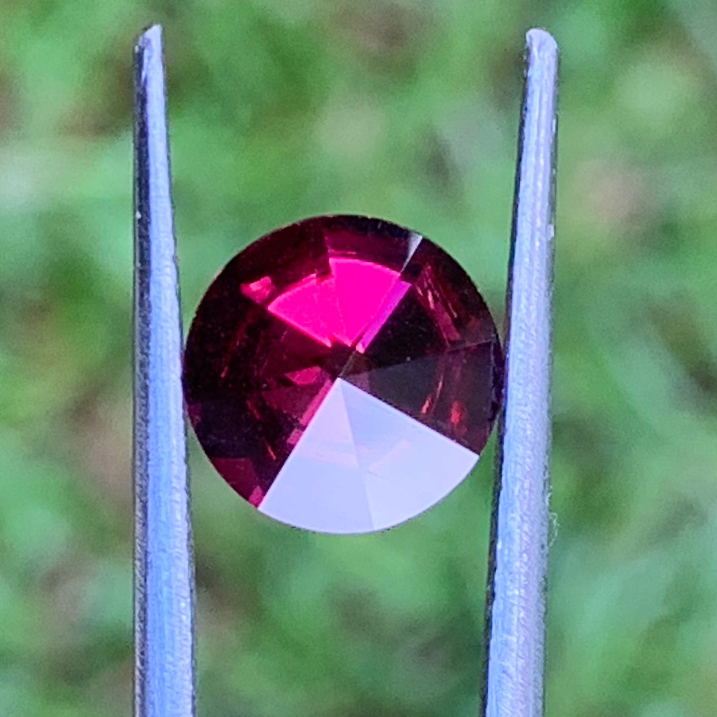 Red Garnet Creative Round 2 Ct Natural Loose Gem