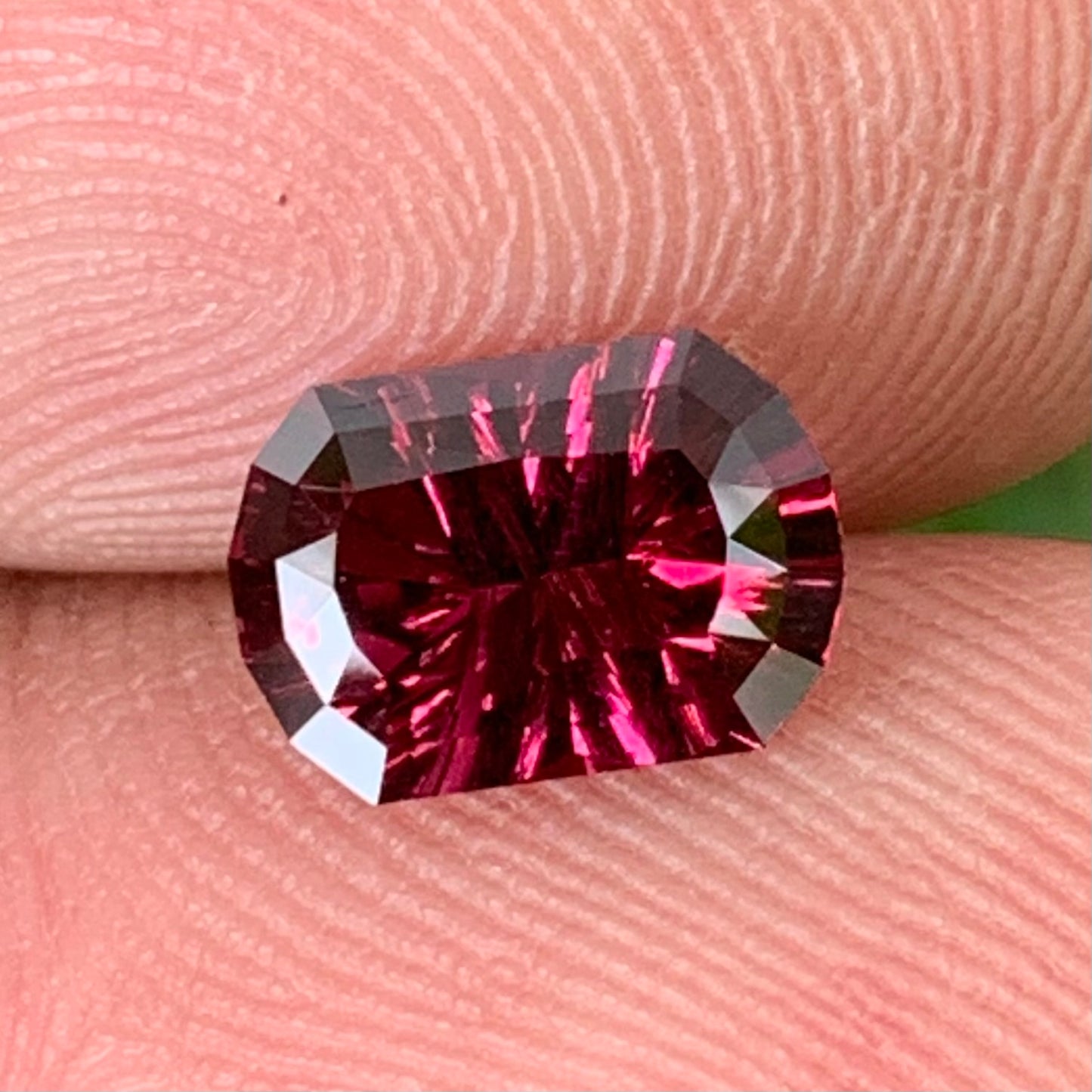 Red Garnet Fantasy Cut / Concave Cut Modified Oval 1.56 Ct Natural Loose Gemstone For Jewelry Making
