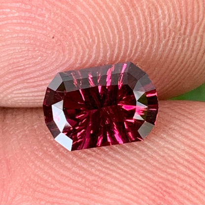 Red Garnet Fantasy Cut / Concave Cut Modified Oval 1.56 Ct Natural Loose Gemstone For Jewelry Making
