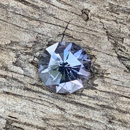 Spinel Polygonal Flower Cut Dark Grey Round 5.2 mm / 0.64 Ct Natural Loose Gemstone For Jewelry