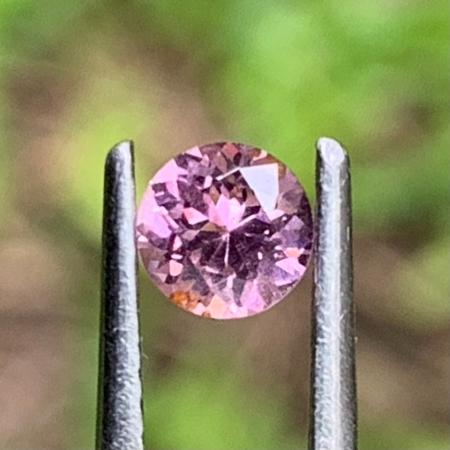 Purplish Pink Spinel Round 4.55 mm / 0.43 Ct Flower Cut Loose Gemstone For Jewelry Making