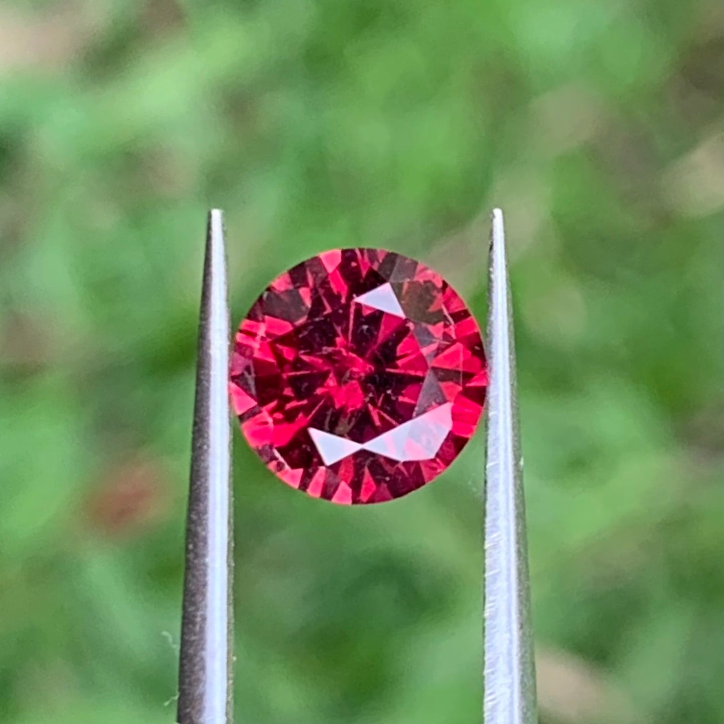 Red Garnet 6.8 mm Round 1.51 Ct Natural Loose Gemstone For Jewelry Making