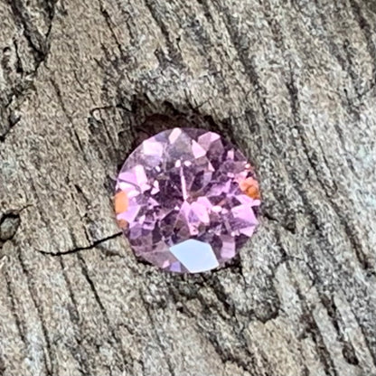 Purplish Pink Spinel Round 4.55 mm / 0.43 Ct Flower Cut Loose Gemstone For Jewelry Making