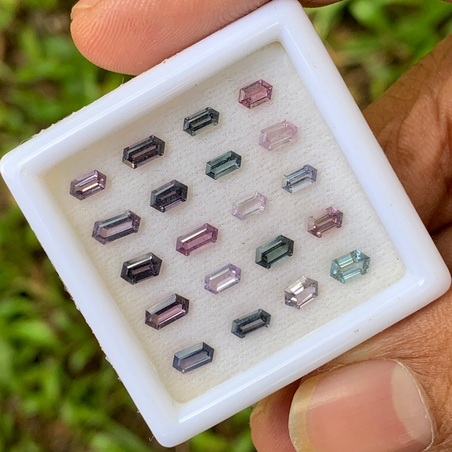Spinel Elongated Hexagon Parcel 4.38 Ct / 20 Natural Loose Gemstones From Sri Lanka