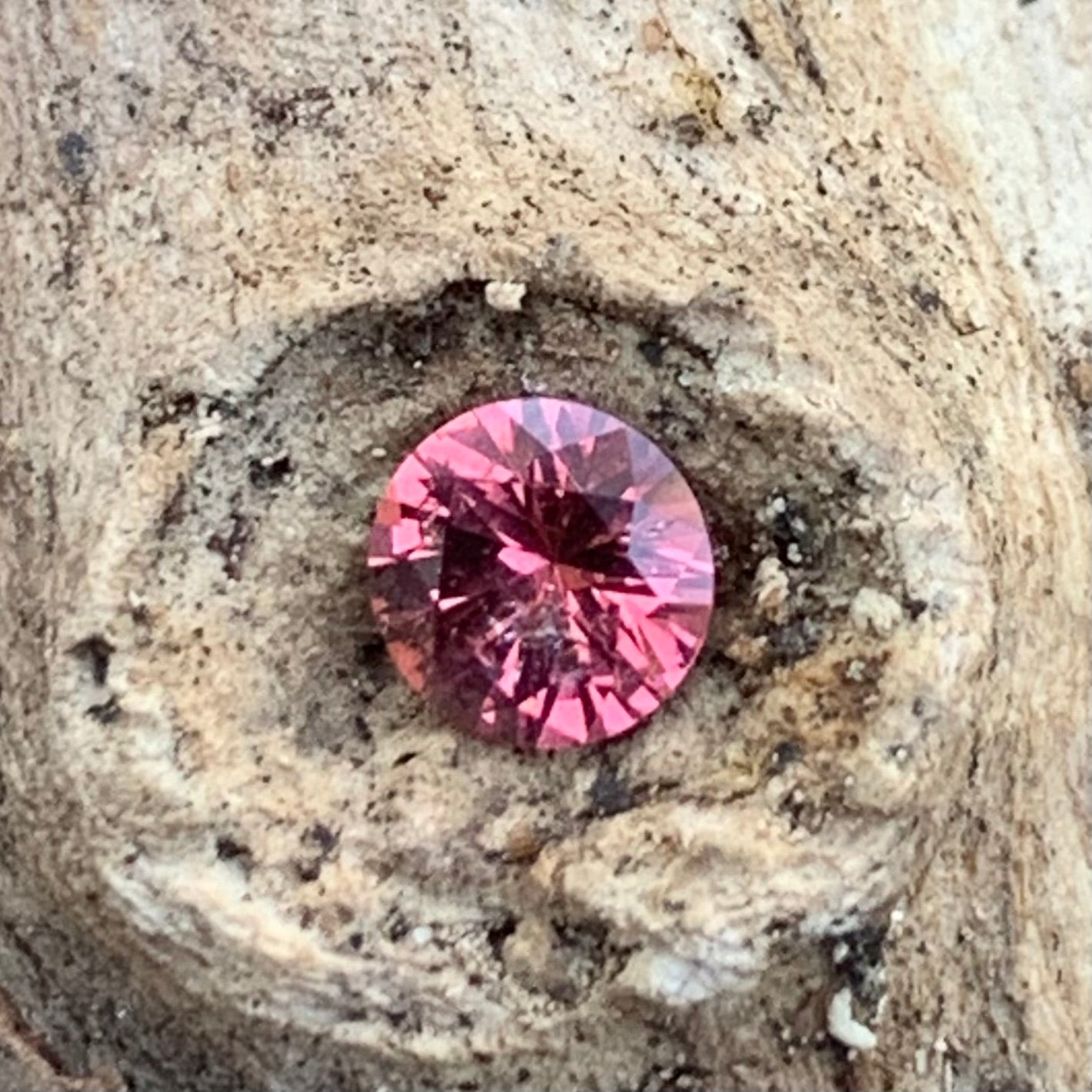 Pink Sapphire Round Cut 4.5 mm / 0.38 Ct Natural Loose Gemstone For Jewelry Making 💎✨