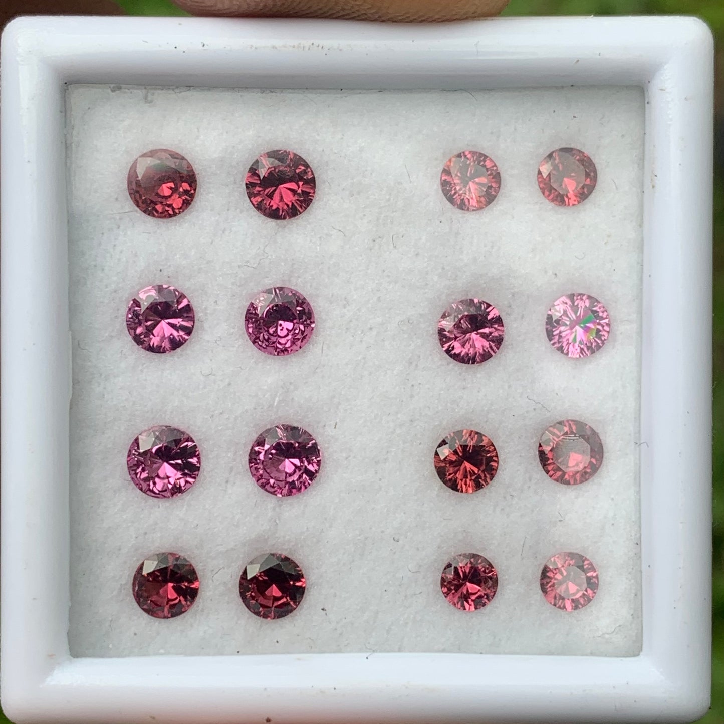 Garnet Round Pairs 8 Fantasy Cut / Concave Cut 3.2 -4 mm / 3.27 Ct Natural Loose Gemstones For Earrings