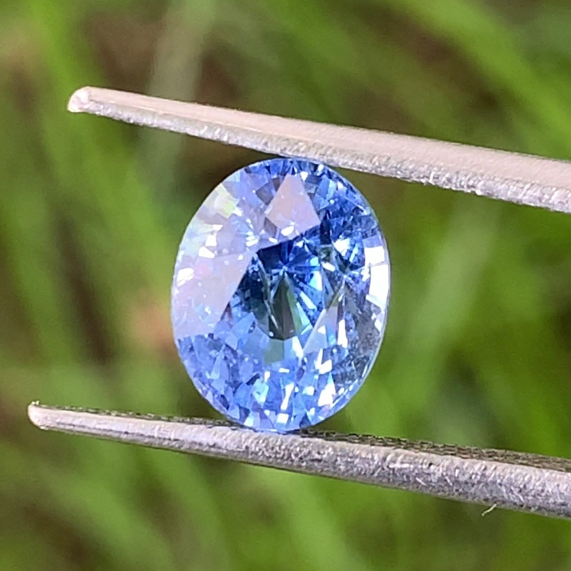 Blue Sapphire Oval 3.5 Ct Natural Earthmined Loose Gemstone from Sri Lanka