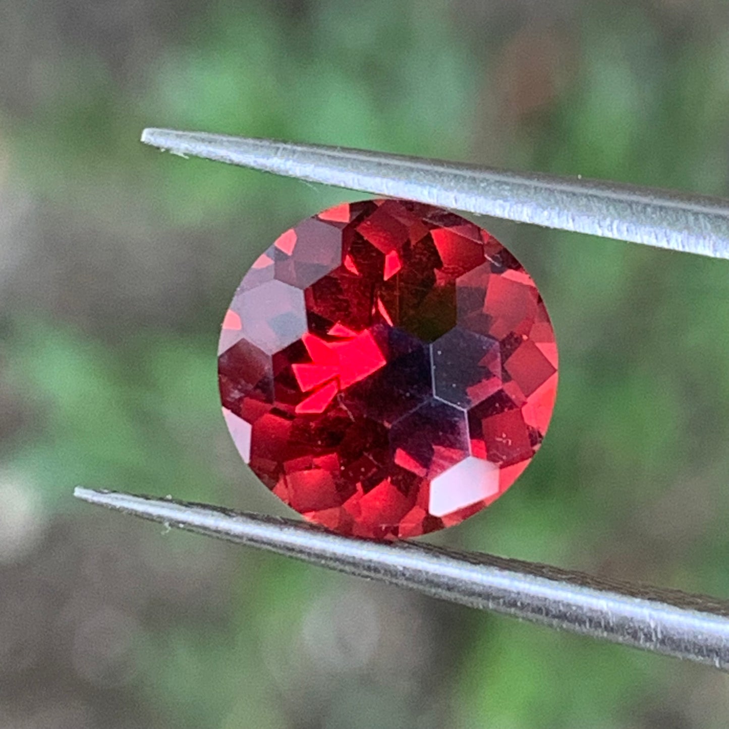 Garnet Round 8 mm / 2.30 Ct Fancy Football Cut Loose Gemstone For Contemporary Jewelry