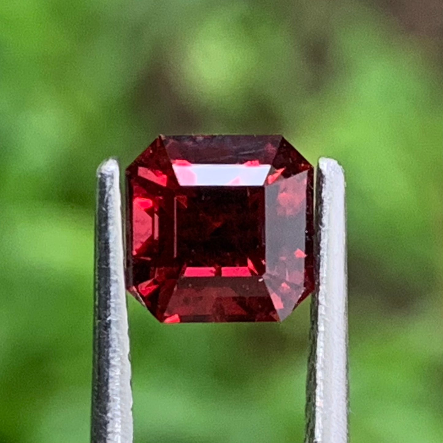 Garnet Deep Red Cut Coner Square / Octagon 5.7 mm / 1.52 Ct Natural Loose Gemstone For Jewelry Making