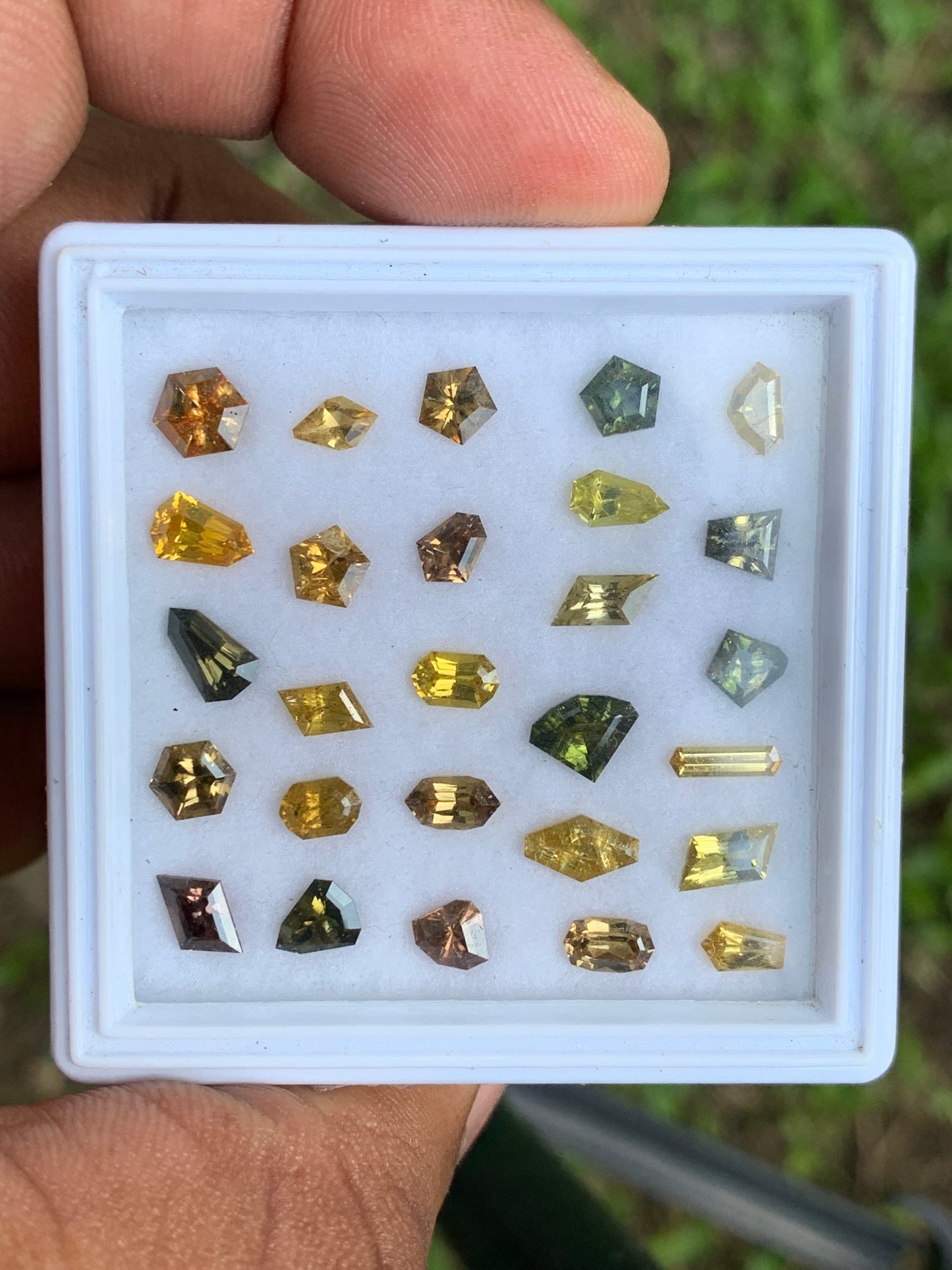Zircon Geometric Shape Loose Gemstones Wholesale Parcel of Multicolor Natural Gems 14.6 Ct / 27 Stones
