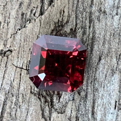 Garnet Deep Red Cut Coner Square / Octagon 5.7 mm / 1.52 Ct Natural Loose Gemstone For Jewelry Making