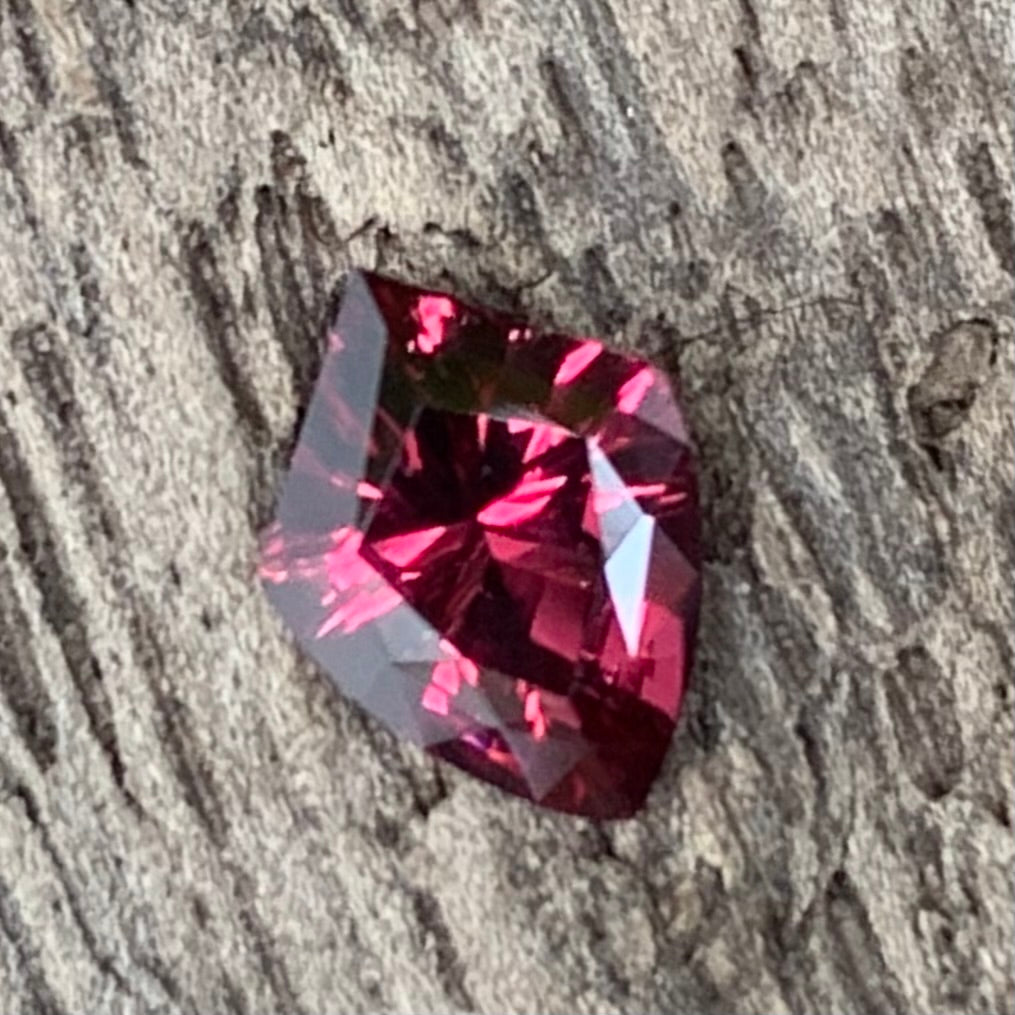 Red Garnet Fantasy / Concave Cut Shield 0.58 Ct Natural Loose Gemstone For Jewelry Making