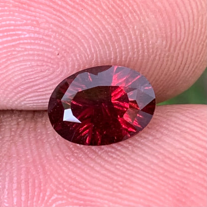 Red Garnet Fantasy Cut / Concave Cut Oval 2.21 Ct Natural Loose Gemstone For Jewelry Making